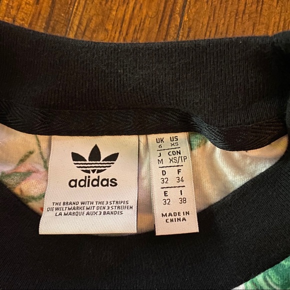 Adidas Floral Crop Top - Picture 12 of 12